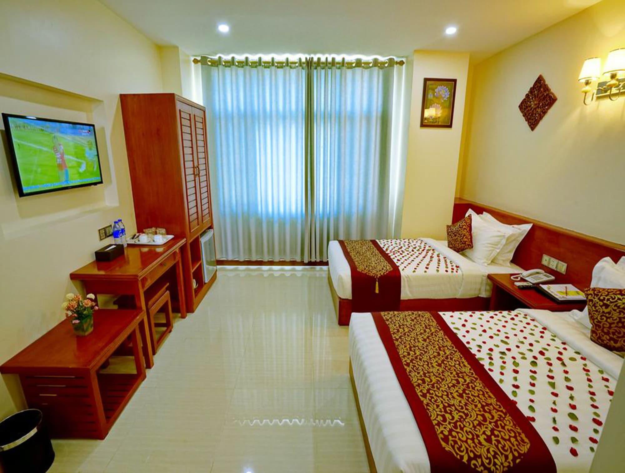 King Park Hotel Mandalay Buitenkant foto