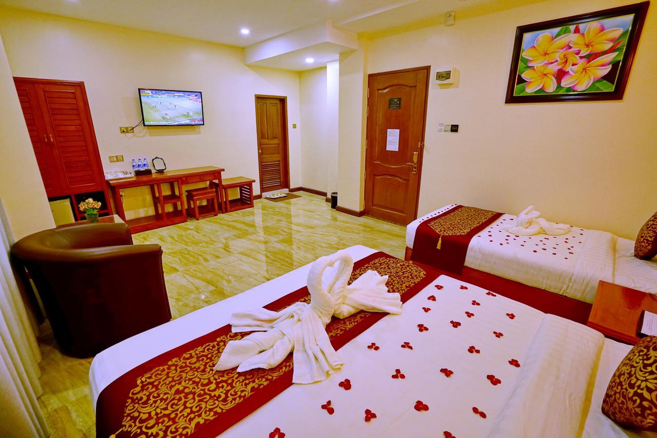 King Park Hotel Mandalay Buitenkant foto