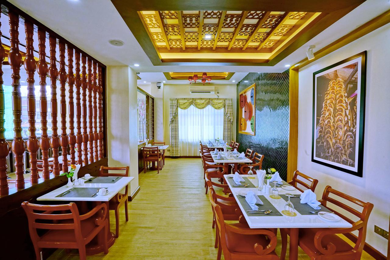 King Park Hotel Mandalay Buitenkant foto