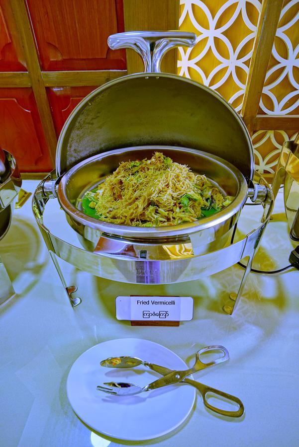 King Park Hotel Mandalay Buitenkant foto