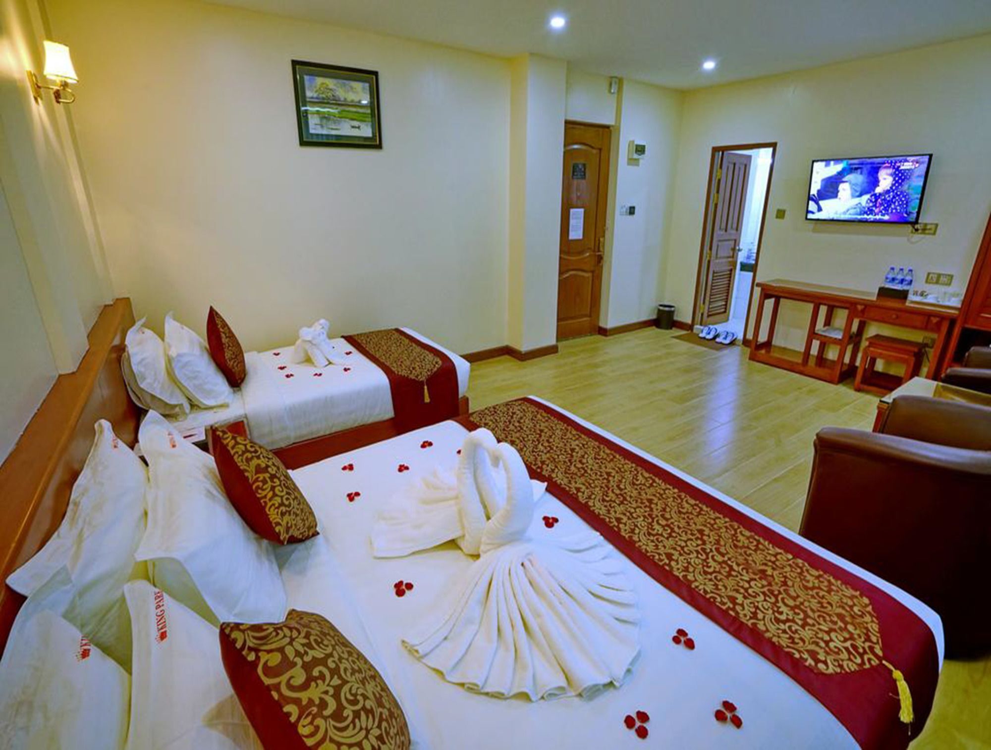 King Park Hotel Mandalay Buitenkant foto